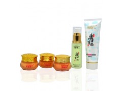 東方古韻五合一嫩膚養(yǎng)顏組合-- 廣西南寧市護(hù)膚精品化妝品公司銷售部