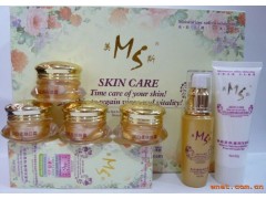 廣西南寧護(hù)膚精品代理各種美白祛斑組合，白里透紅系列套裝-- 廣西南寧市護(hù)膚精品化妝品公司銷售部