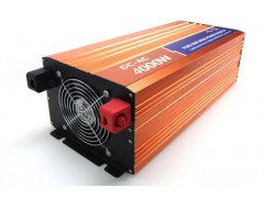 太陽能大功率純正弦波逆變器4000W24V轉220V-- 樂清市博優新能源科技有限公司